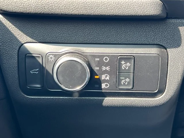 Used 2023 Gray Ford Active image 28