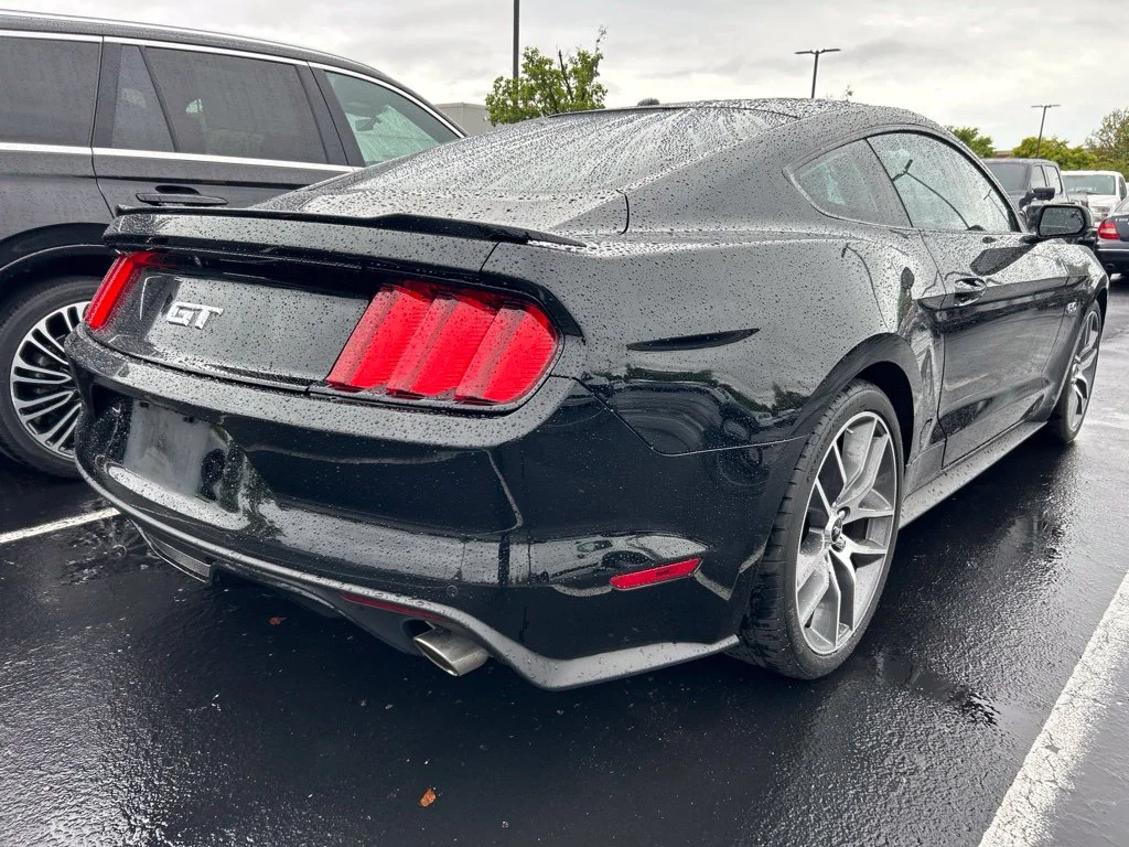 Used 2015 Black Ford GT Premium image 3