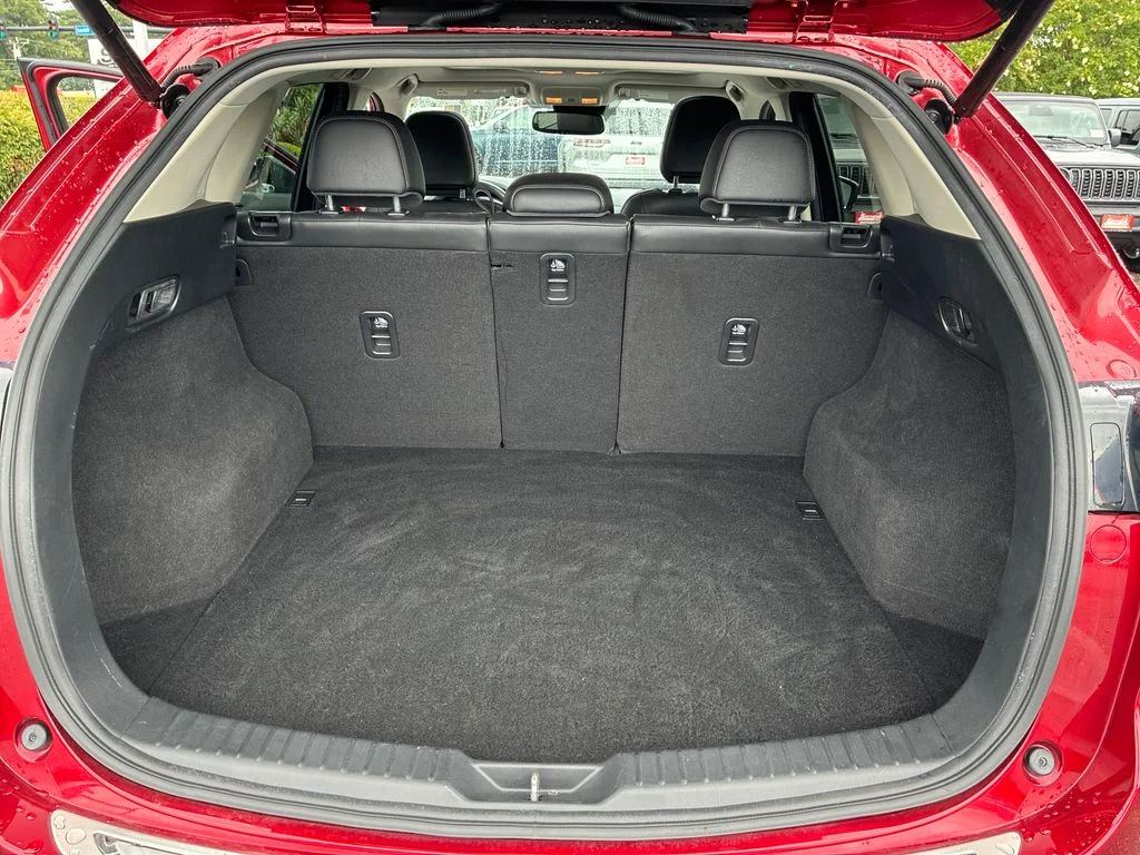 Used 2018 Red Mazda Grand Touring image 29