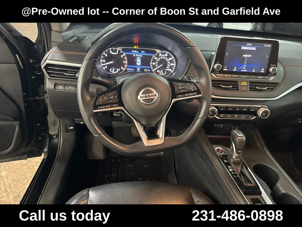 Used 2020 Black Nissan 2.5 SR image 17