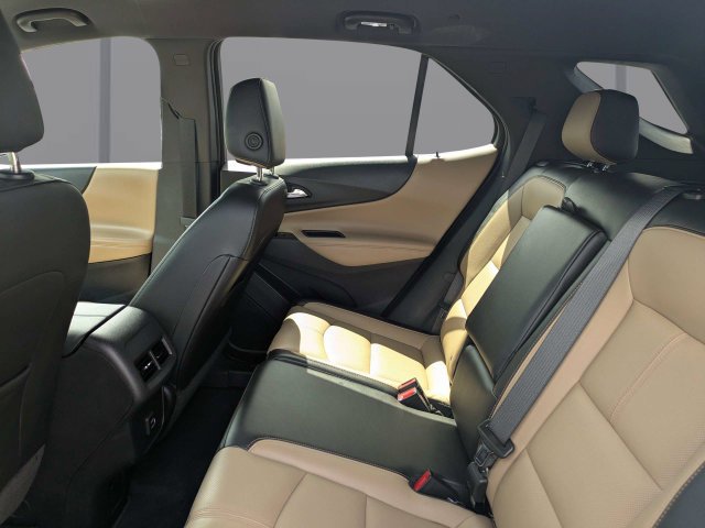 Used 2022 Pearl Chevrolet Premier image 14