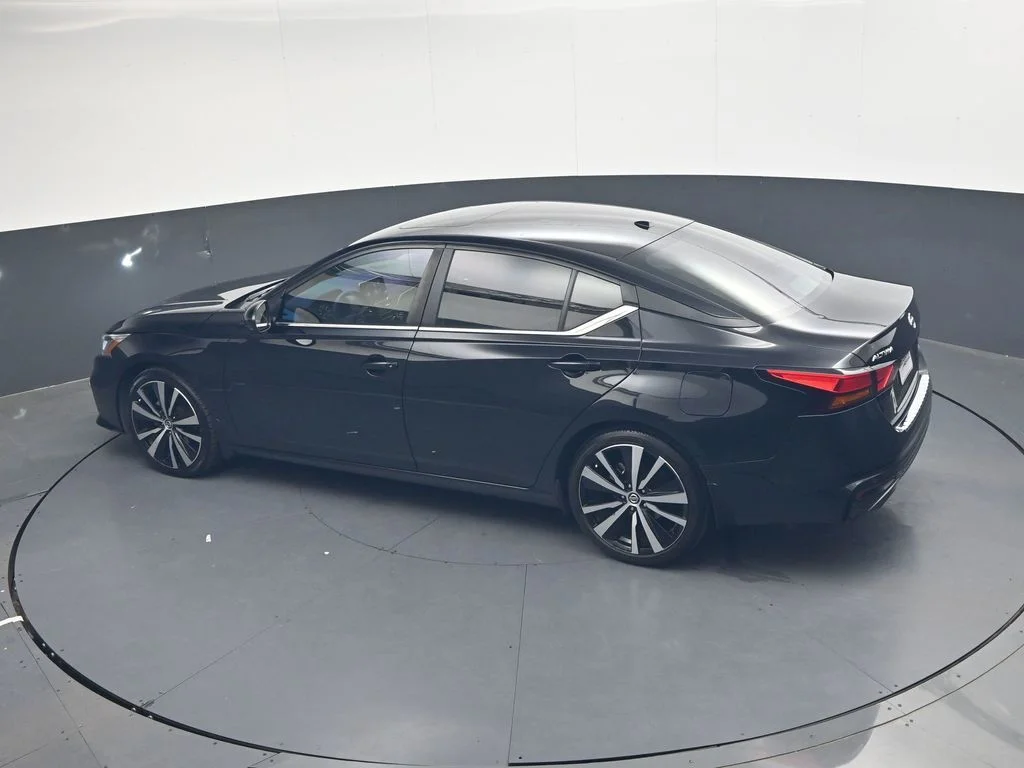 Used 2021 Black Nissan 2.5 SR image 40
