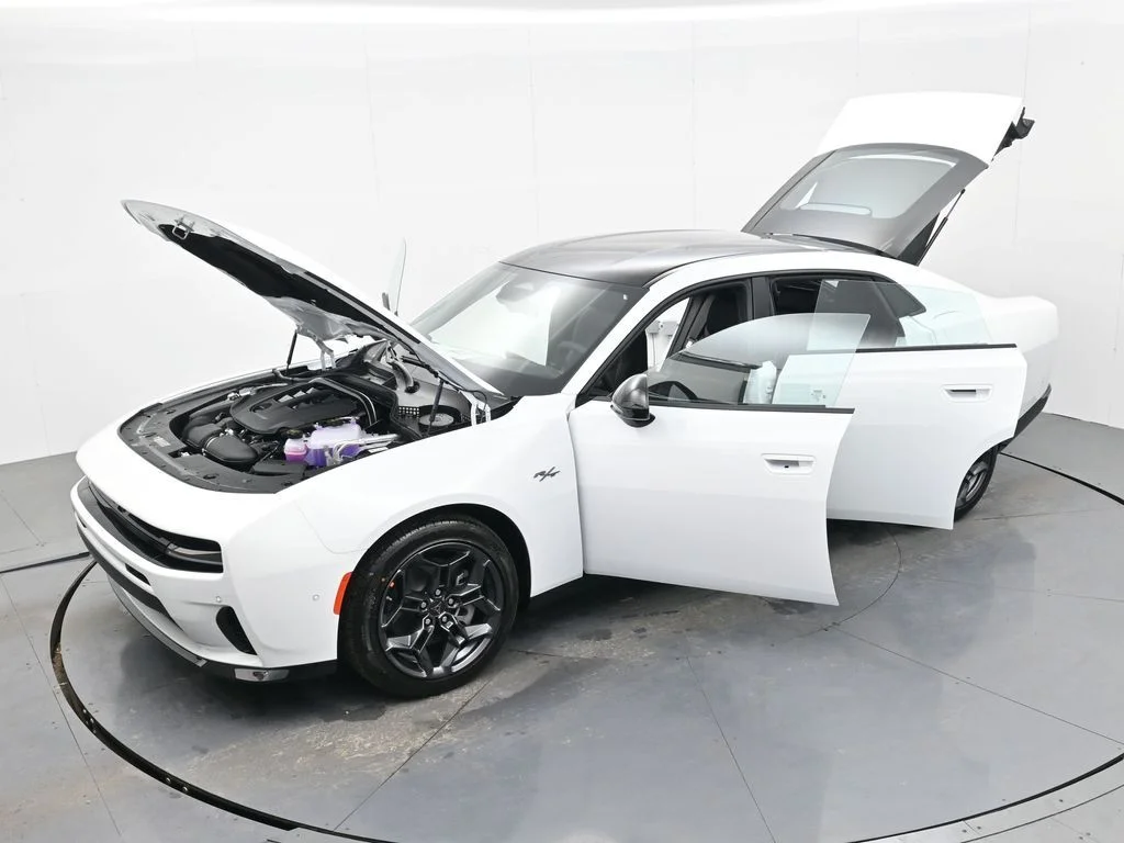 New 2026 White Knuckle Exterior Paint Dodge R/T image 45