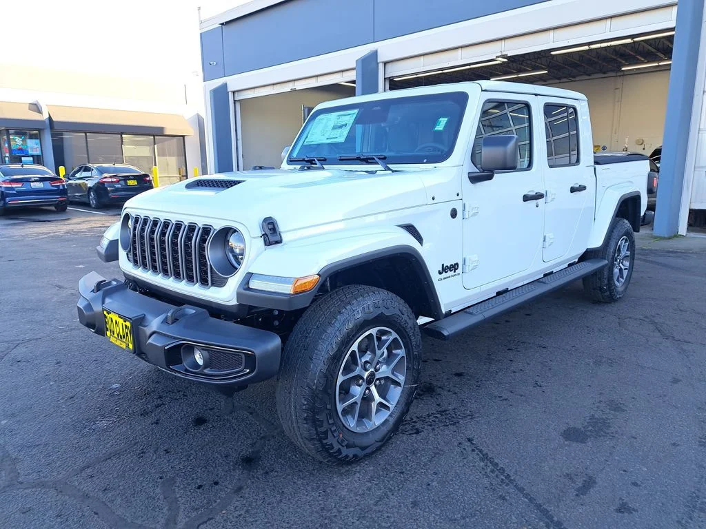 2026 Jeep Gladiator Sport S Auto's photo