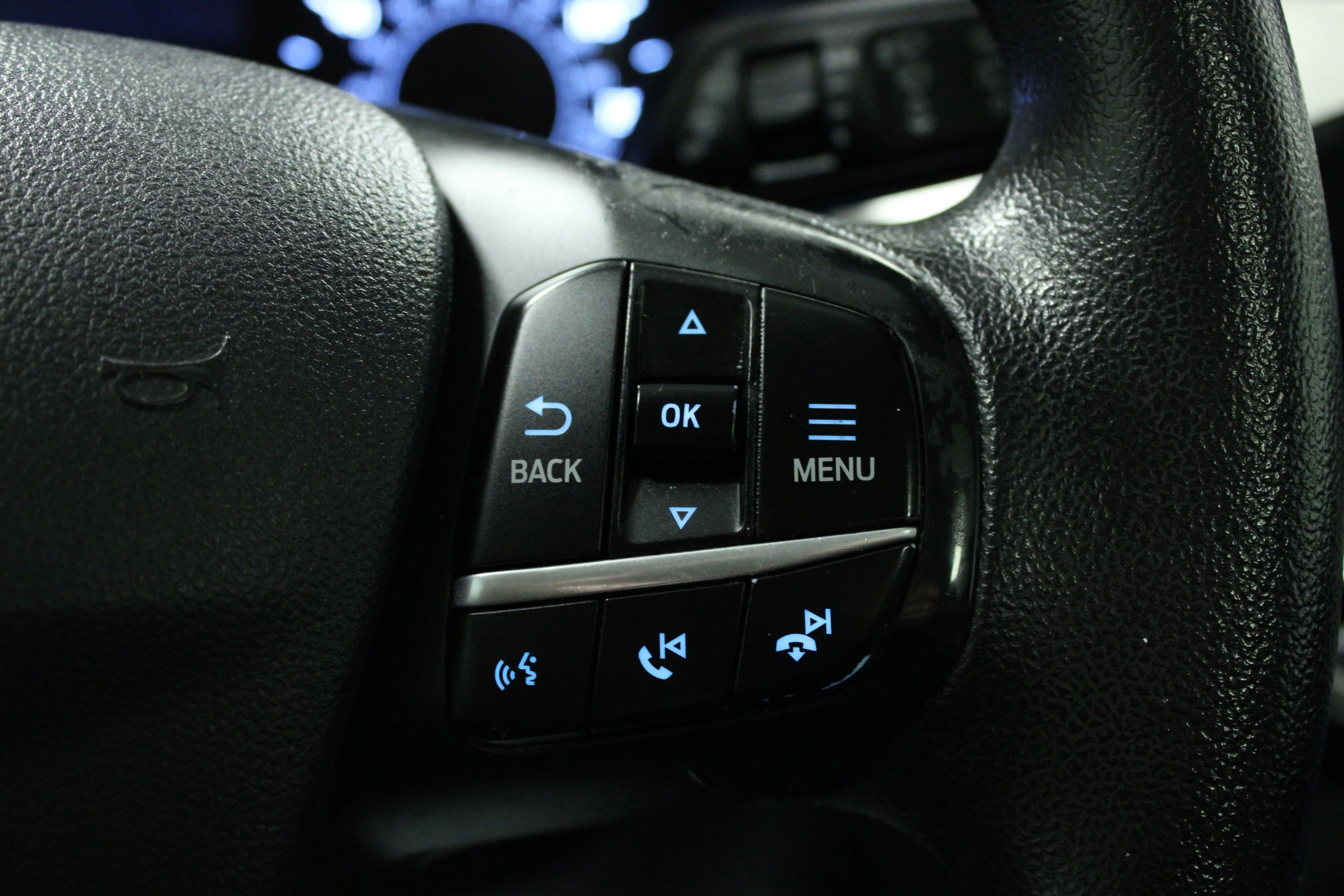 Used 2021 Gray Metallic Ford SE image 21
