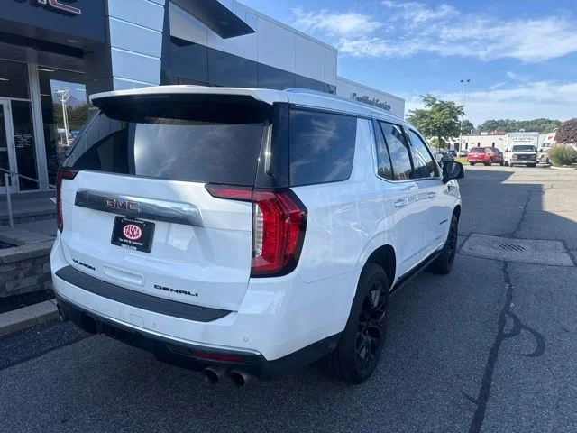 Used 2023 White GMC Denali image 9