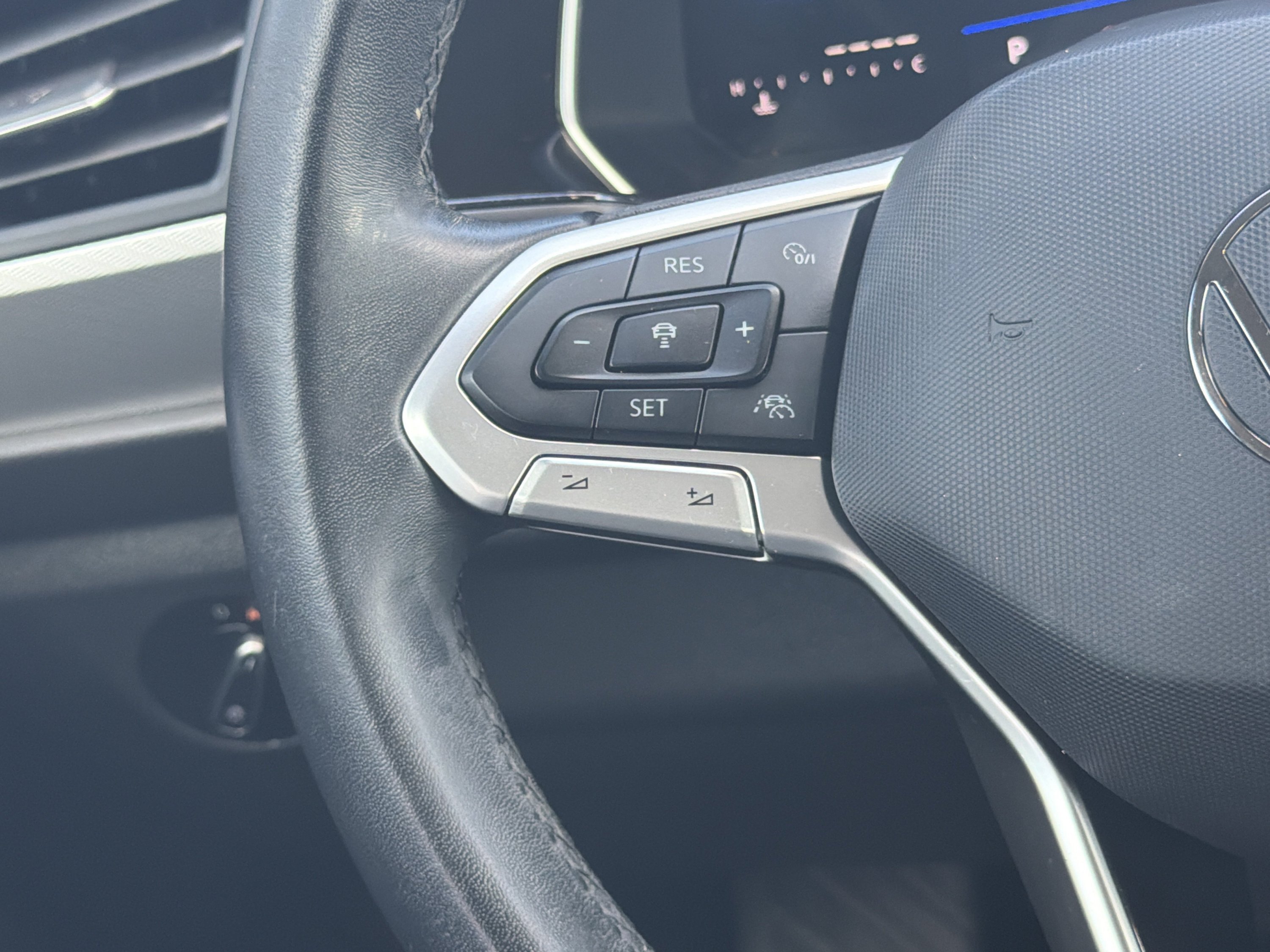 Used 2024 Gray Volkswagen S image 19