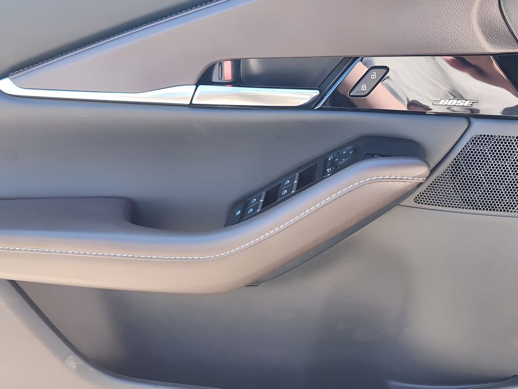 2025 Mazda CX-30 Premium - Photo 19