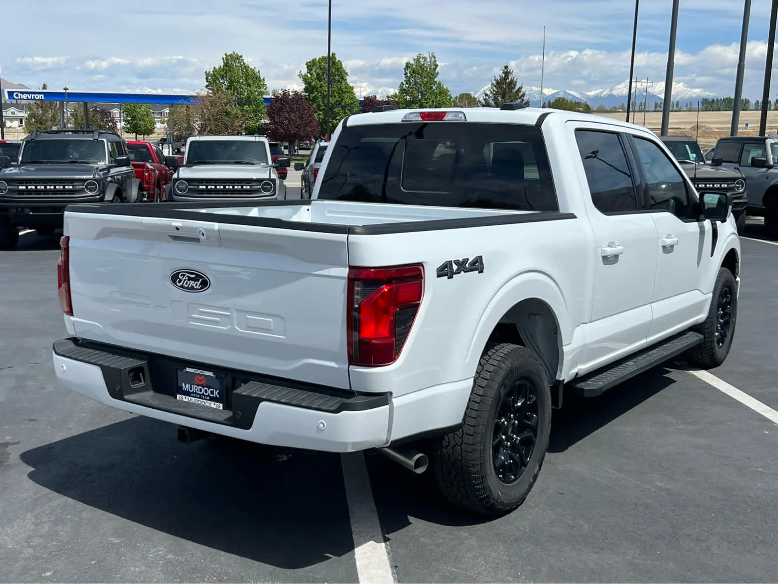 New 2026 Oxford White Ford XLT image 9