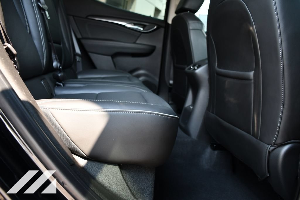 Used 2021 EBONY TWILIGHT METALLIC Buick Essence image 26