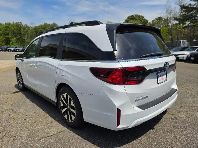 New 2026 Platinum White Pearl Honda EX-L image 4