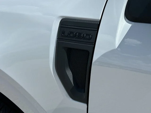 New 2026 White Metallic Ford Lobo Standard image 17