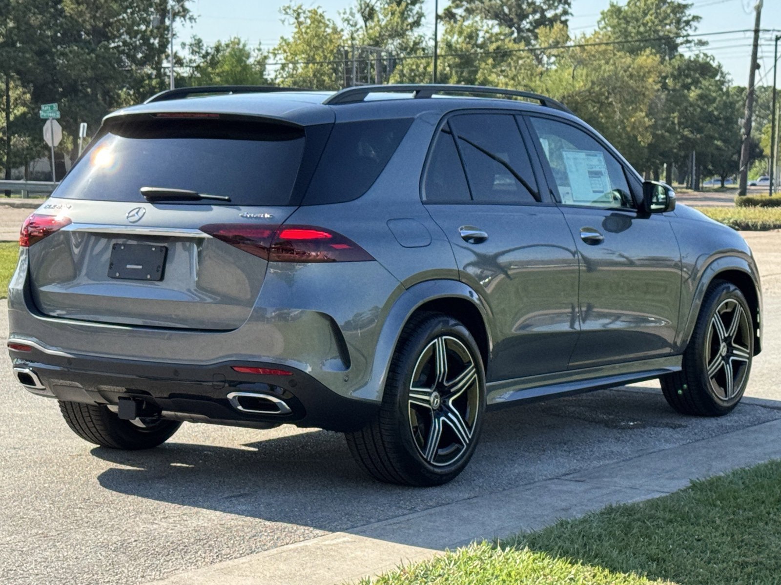 New 2026 Selenite Grey Metallic Mercedes-Benz GLE 450 image 27