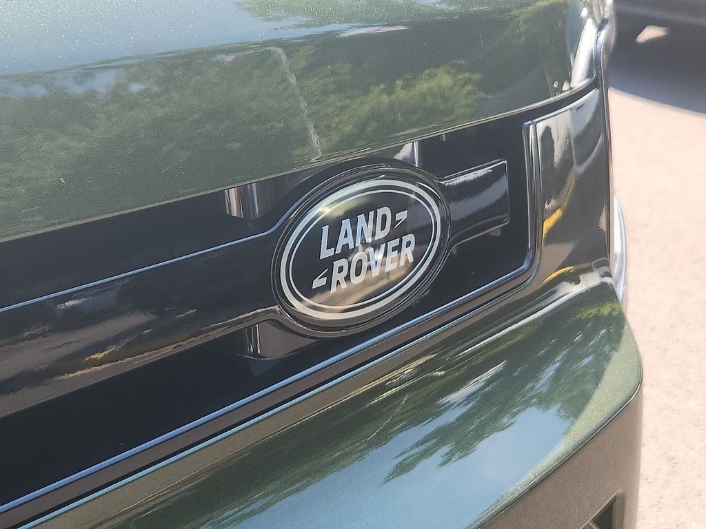 New 2026 Woolstone Green Metallic Land Rover X-Dynamic SE image 11
