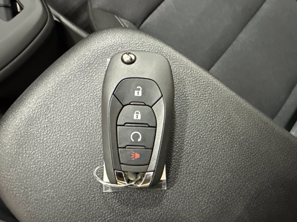 New 2026 Sterling Gray Metallic Chevrolet 1RS image 32