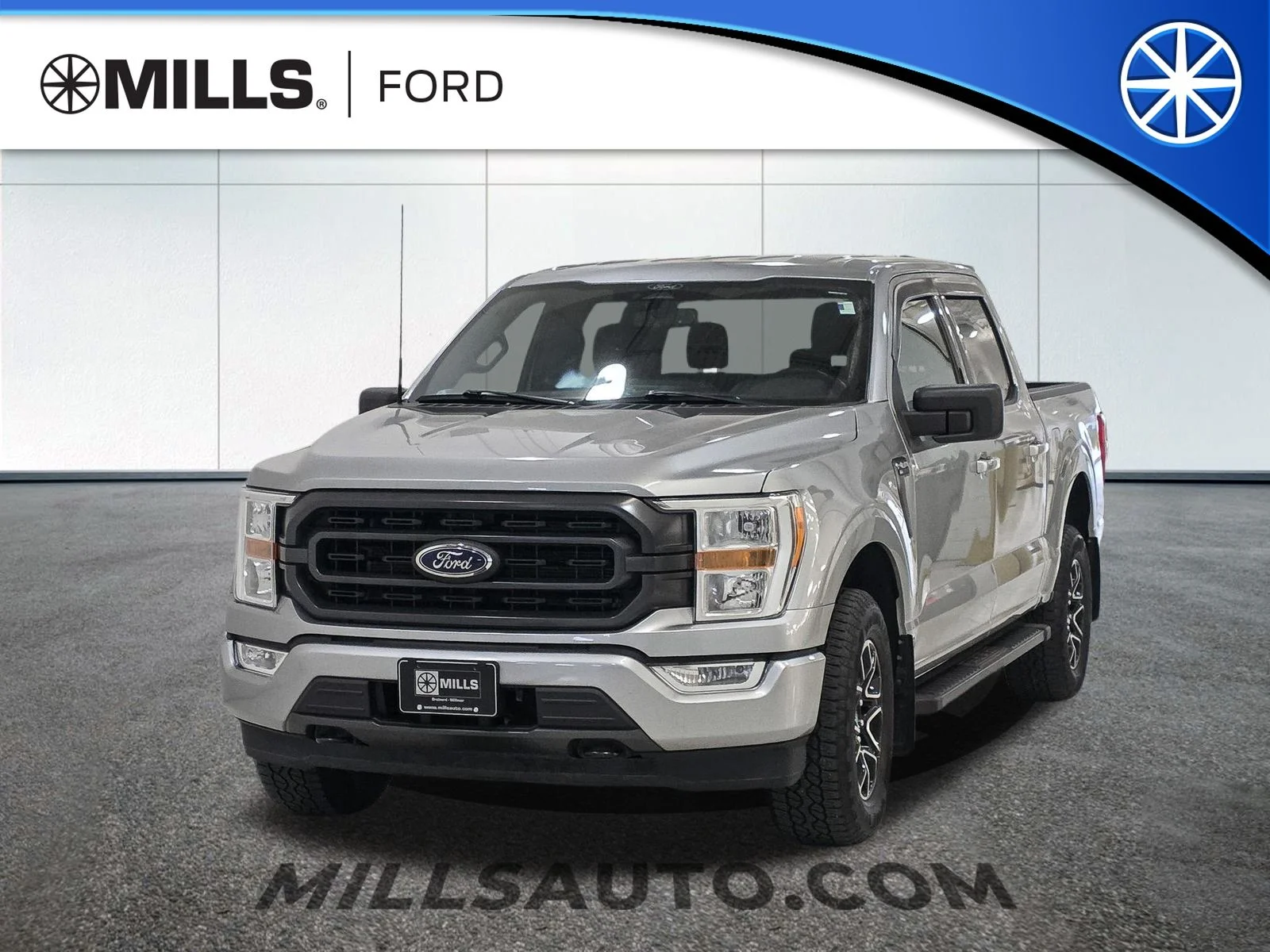 Used 2022 Silver Ford XLT image 1