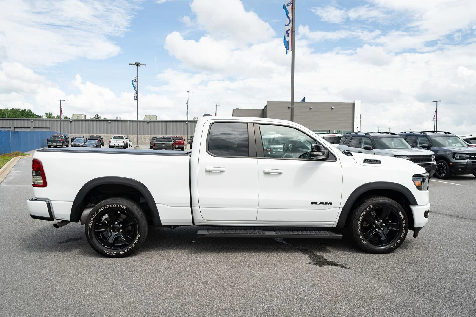 Used 2021 White Ram Big Horn/Lone Star image 11