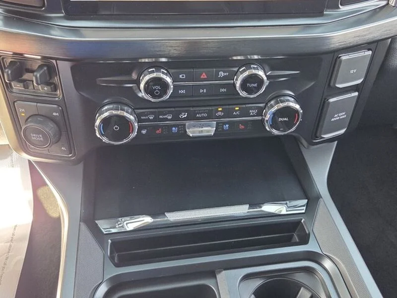 New 2026 Glacier Gray Metallic Tri-Coat Ford F-250® Lariat® image 21
