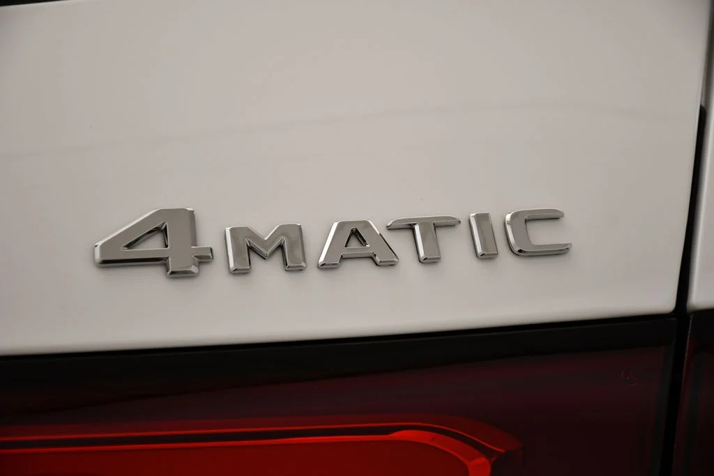 Certified Used 2026 Polar White Mercedes-Benz GLC 300 image 10