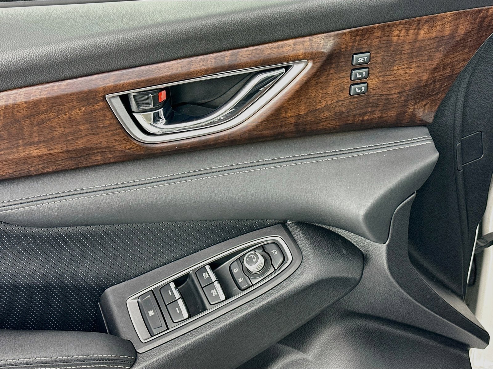 2023 Subaru Ascent Touring - Photo 27