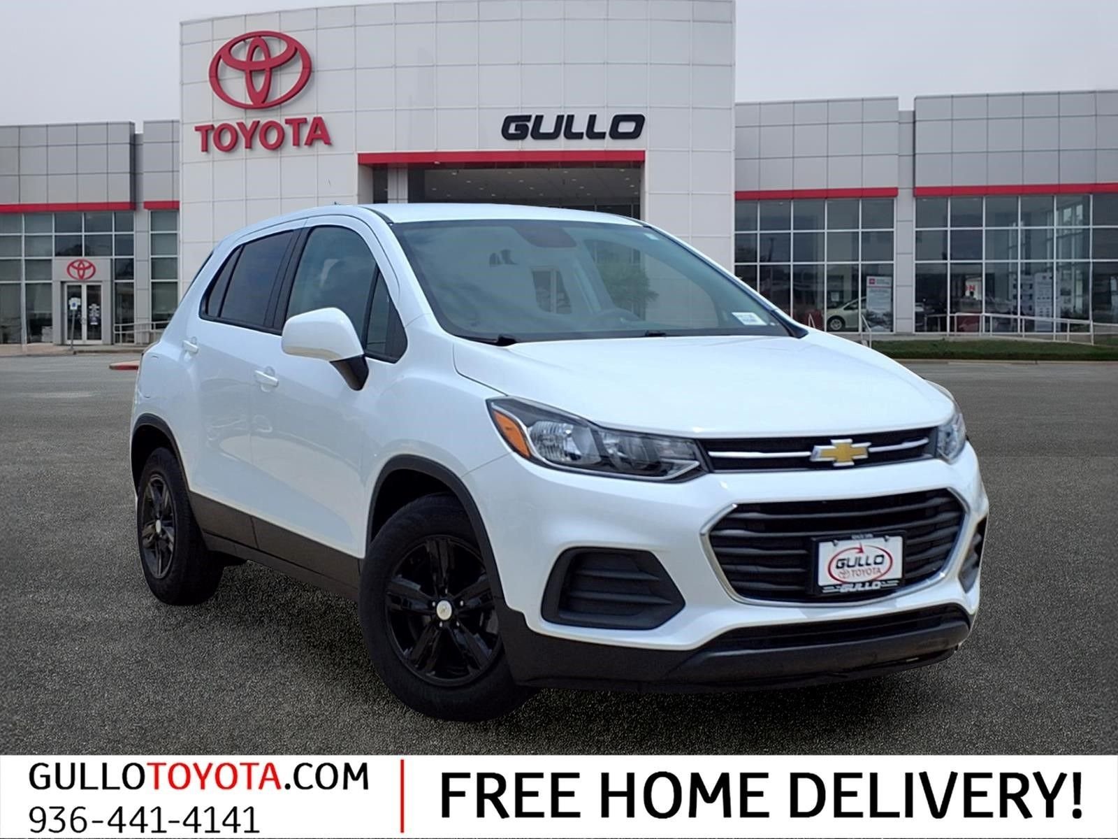 2022 Chevrolet Trax LS's photo