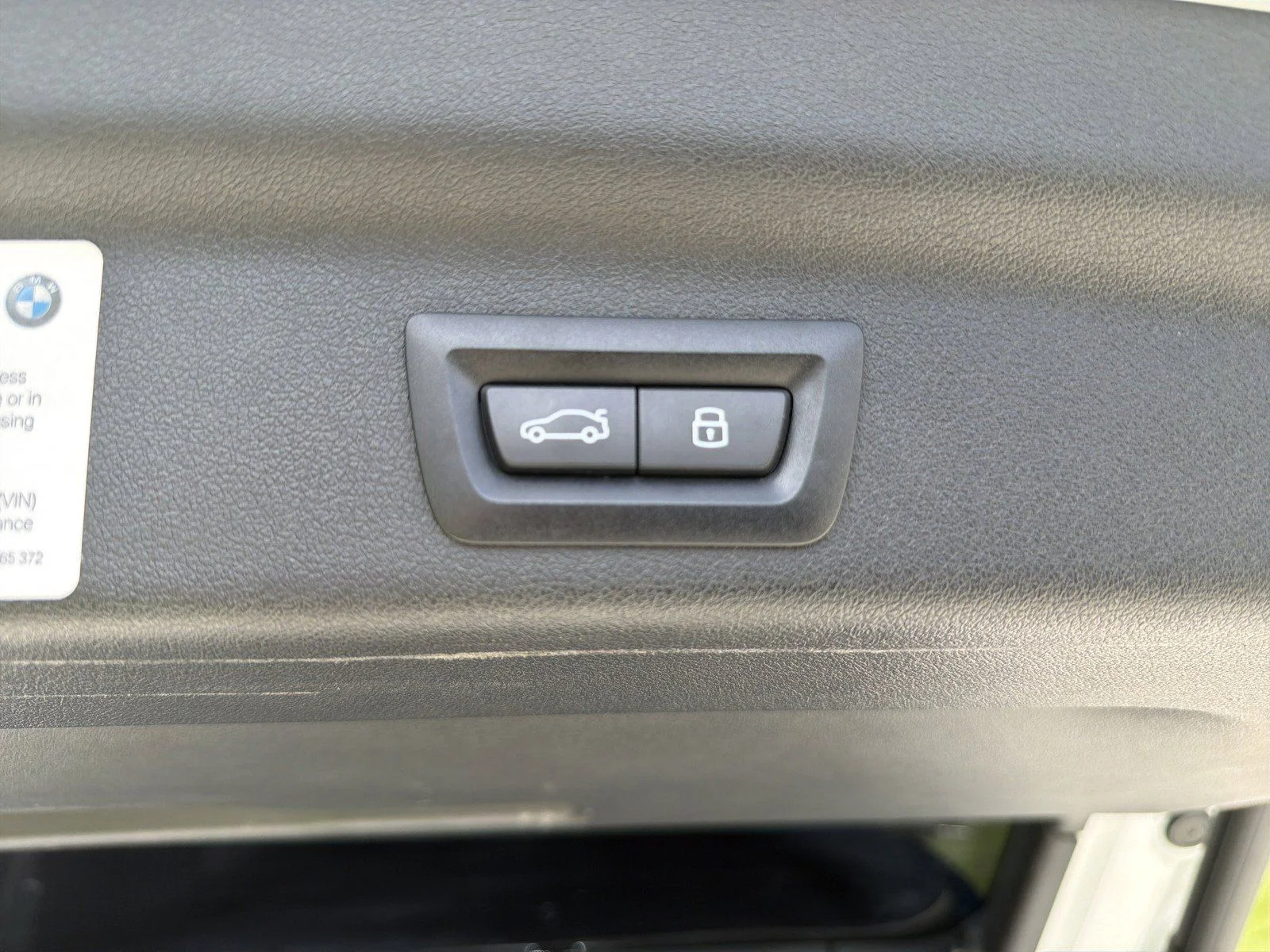 Used 2024 Mineral White Metallic BMW xDrive28i image 13