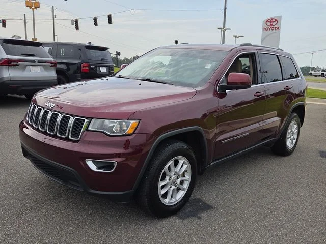 Used 2019 Red Jeep Laredo E image 3