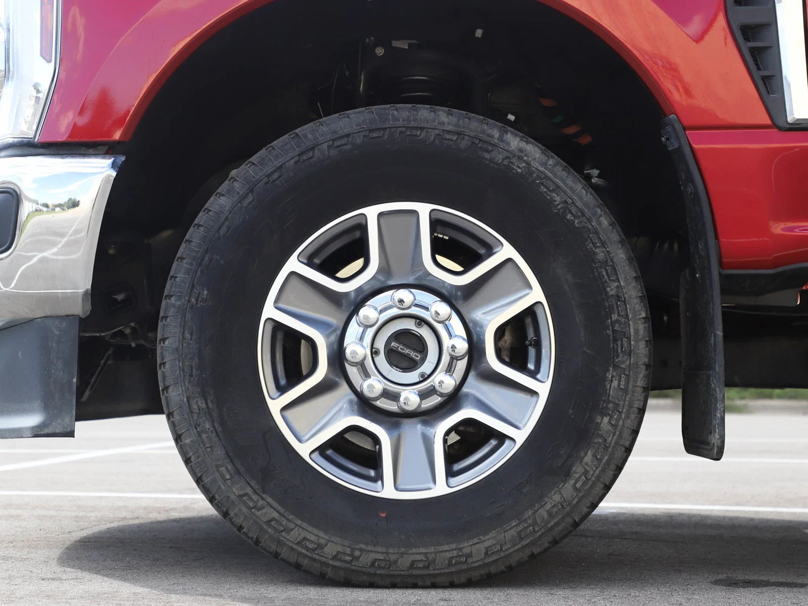 Used 2026 Ruby Red Metallic Tinted Clearcoat Ford LARIAT image 30
