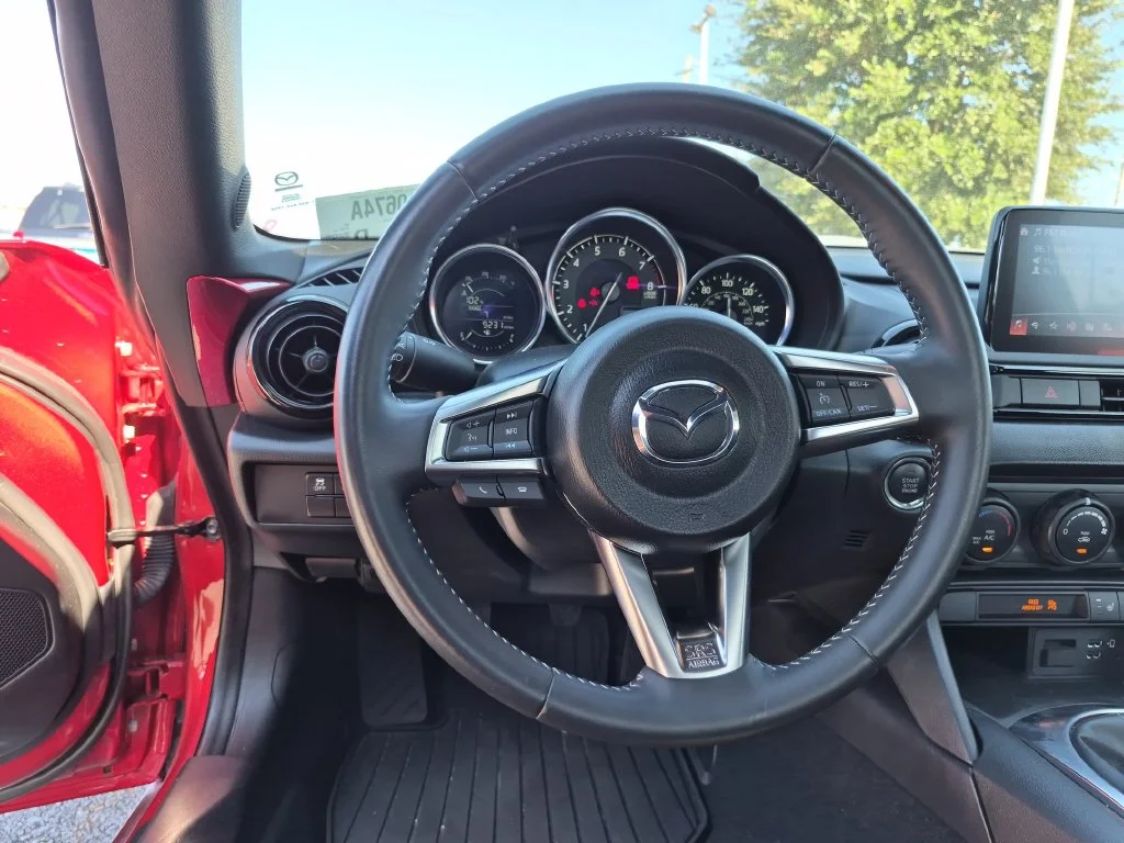 Used 2023 Red Mazda Club image 12