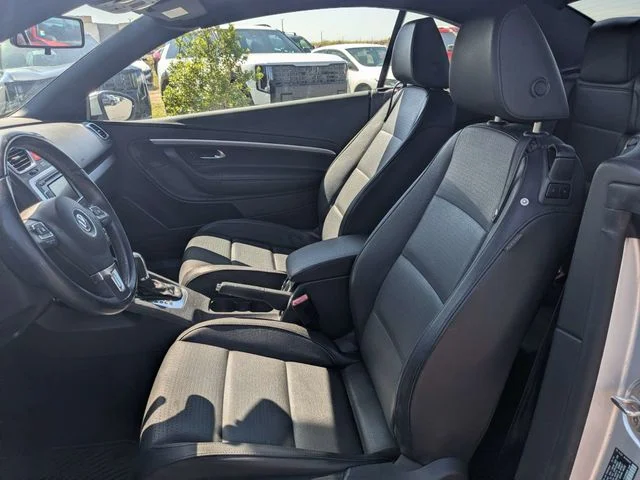 Used 2014 Silver Volkswagen Komfort Edition image 13