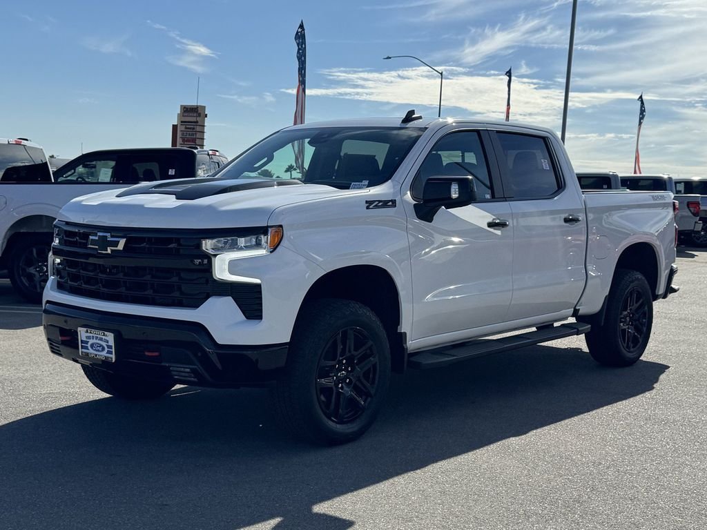 Used 2026 White Chevrolet LT Trail Boss image 4