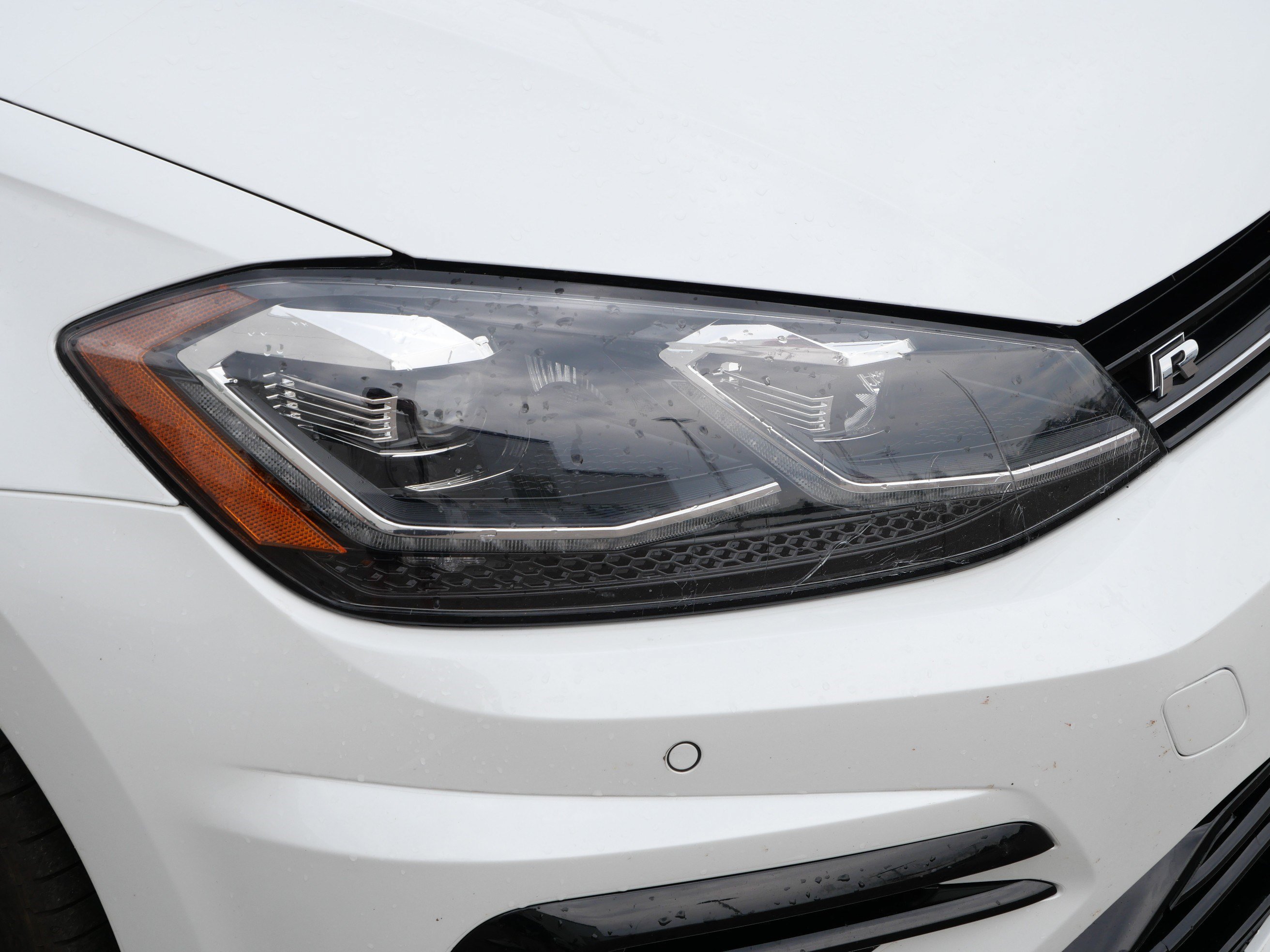 Used 2018 Oryx White Pearl Metallic Volkswagen HB W/DCC/ image 16