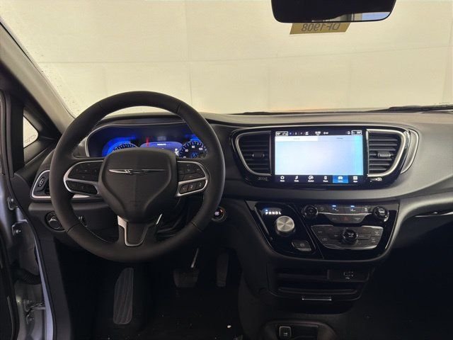 2026 Chrysler Voyager LX - Photo 27