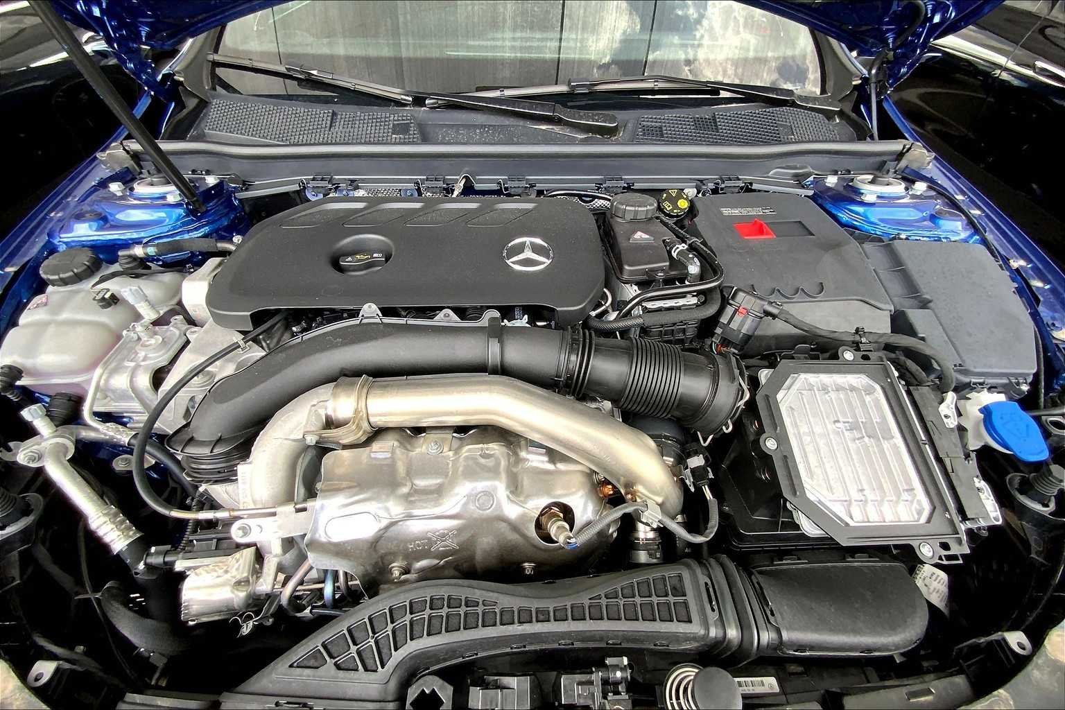 Used 2025 Starling Blue Metallic Mercedes-Benz CLA 250 image 18