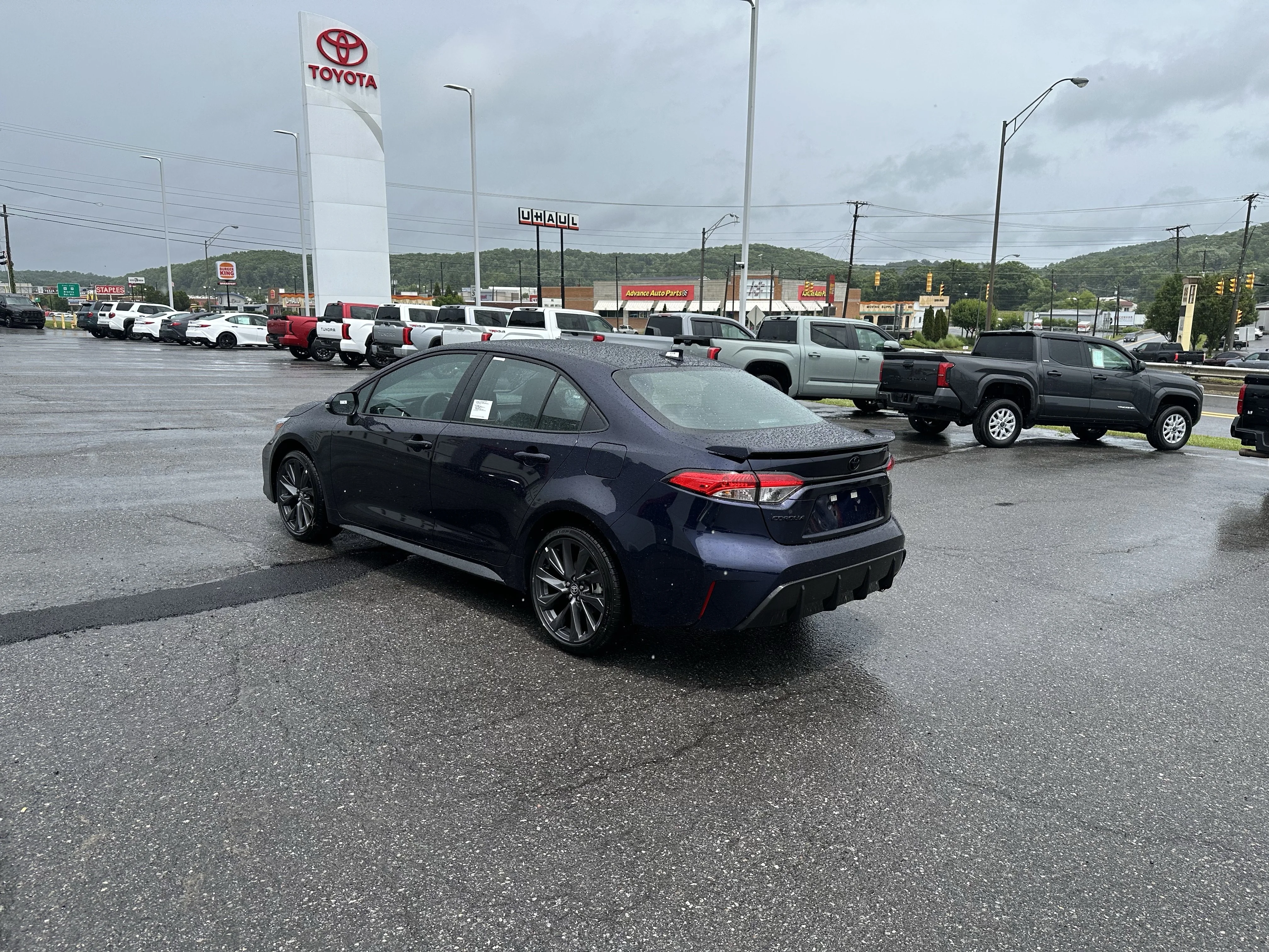 New 2026 BLUEPRINT Toyota SE image 5