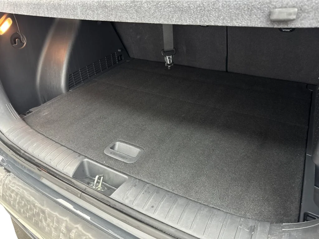 Used 2024 Gray Hyundai SEL image 79