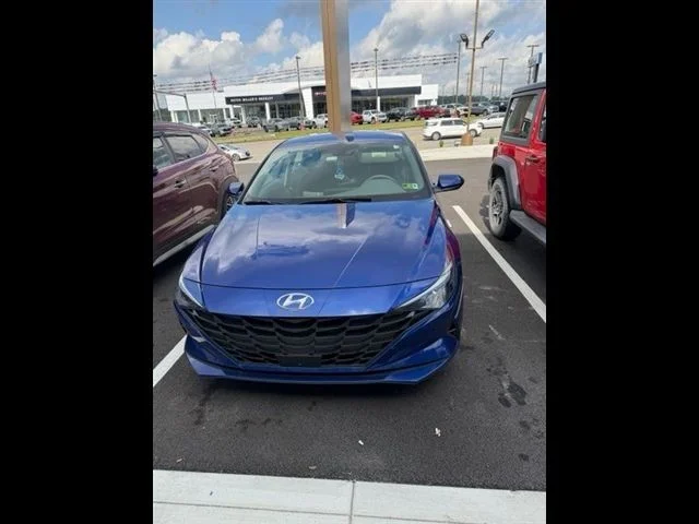 Used 2023 Blue Hyundai SEL image 9