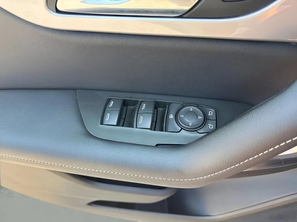 Used 2023 Black Chevrolet 2LT image 26