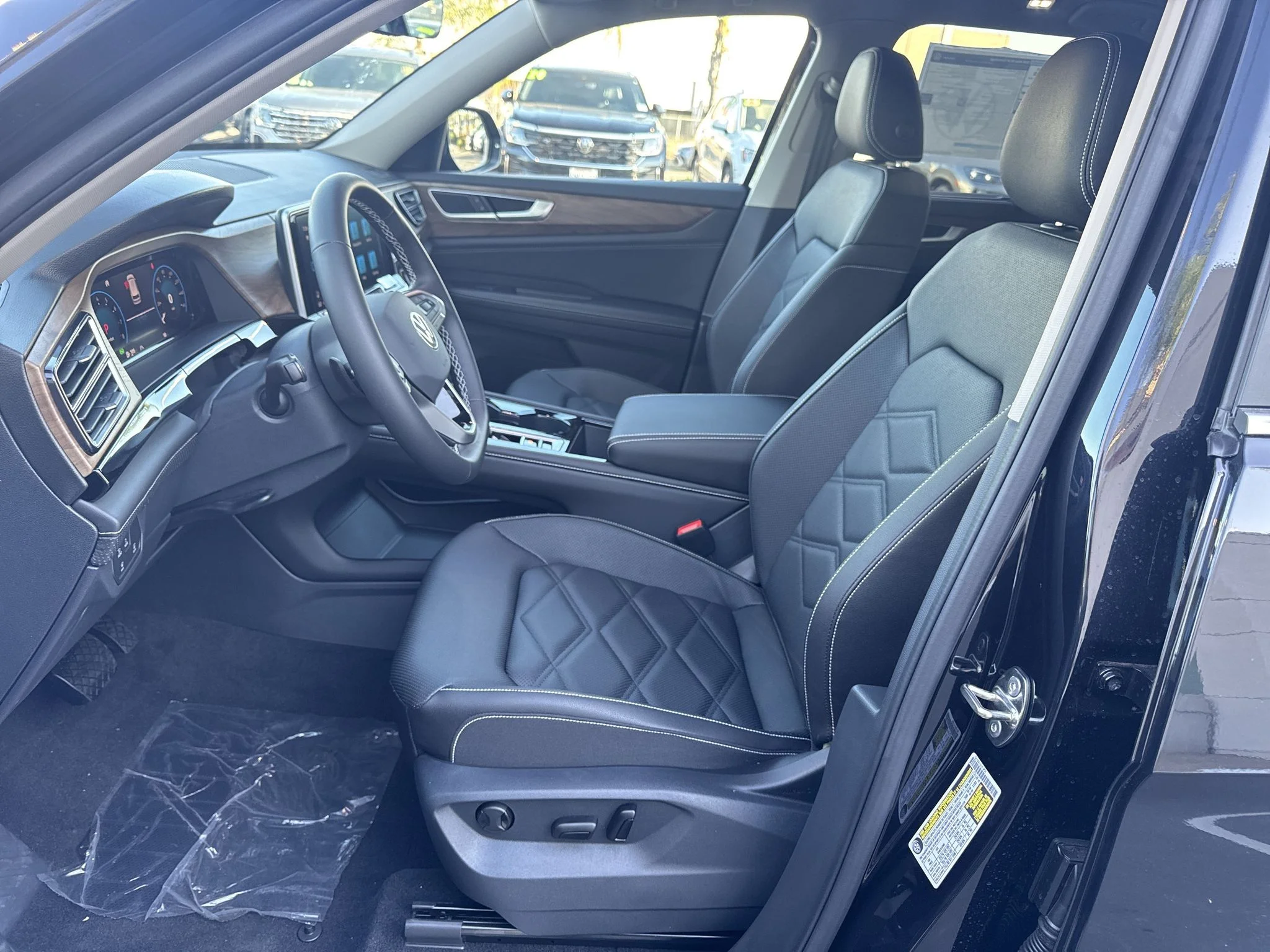 New 2026 Deep Black Pearl Volkswagen 2.0T SE w/Technology image 13
