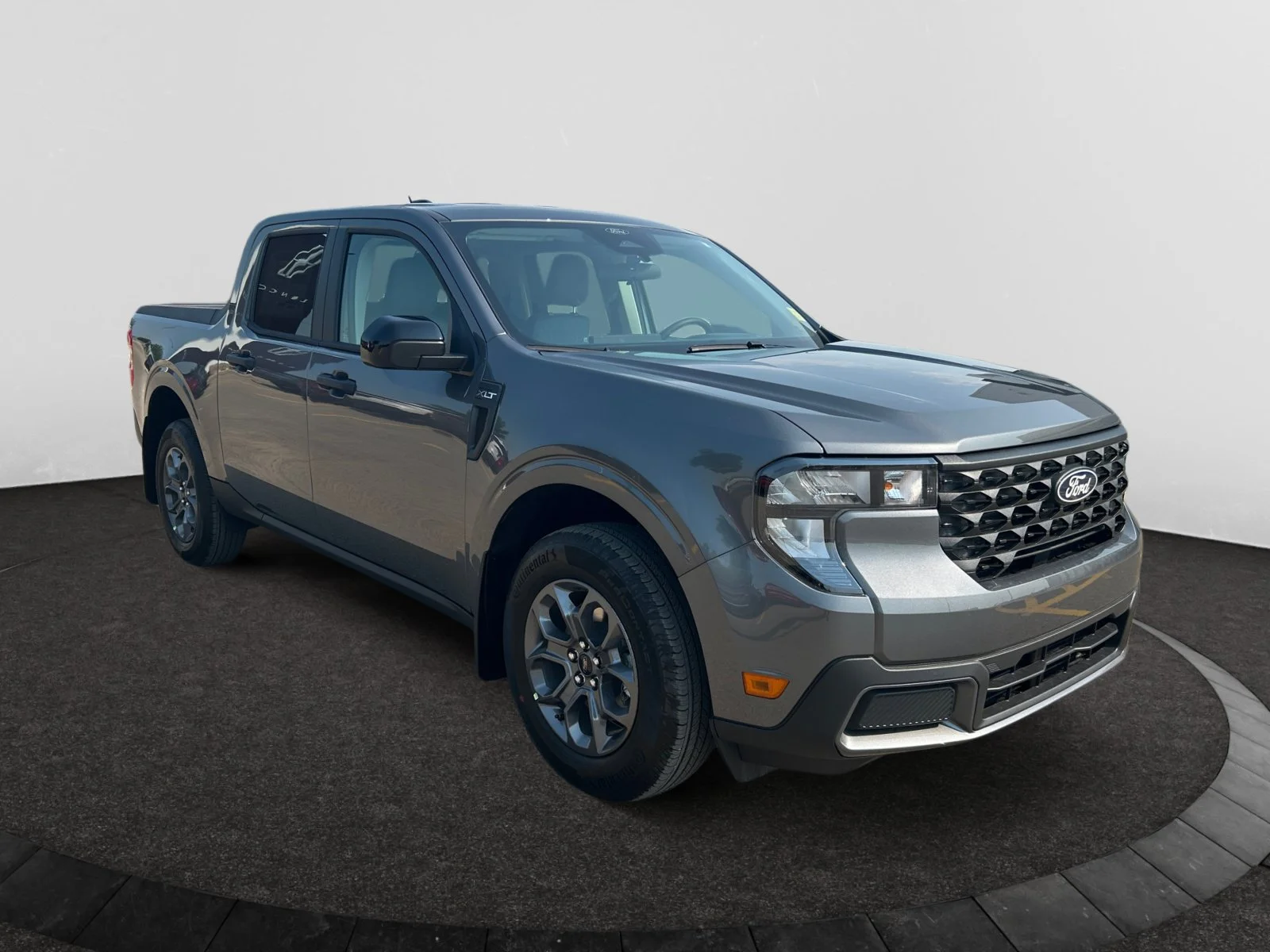New 2026 Carbonized Grey Metallic Ford XLT image 7