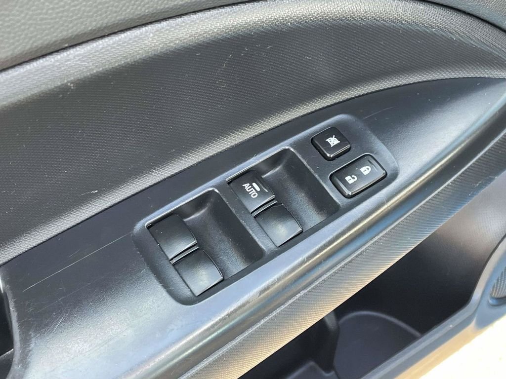Used 2024 Blue Mitsubishi ES image 15