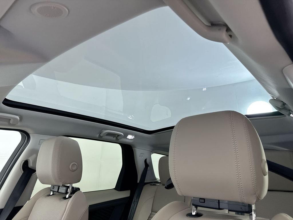 Certified Used 2025 White Land Rover S image 18