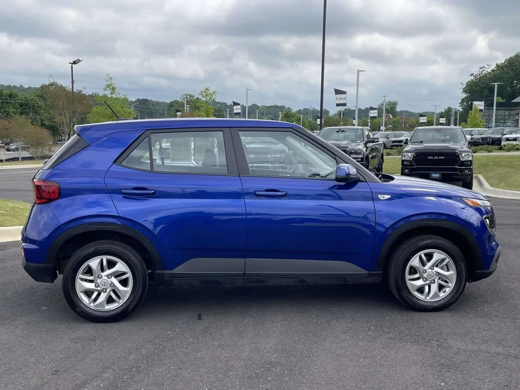 Used 2026 Blue Hyundai SE image 2