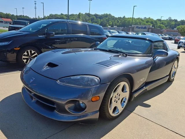 Used 2000 Silver Dodge RT/10 image 3
