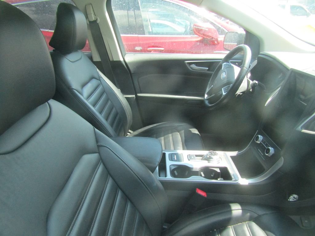 Used 2023 Green Ford SEL image 11