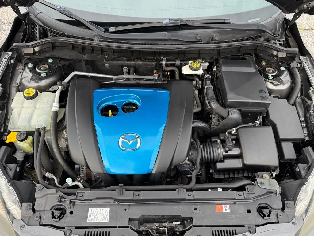 Used 2013  Mazda i Touring image 27