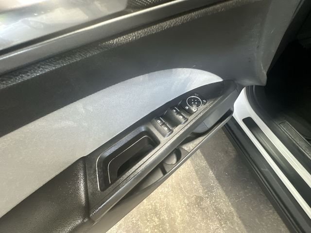 Used 2015 White Ford S image 19