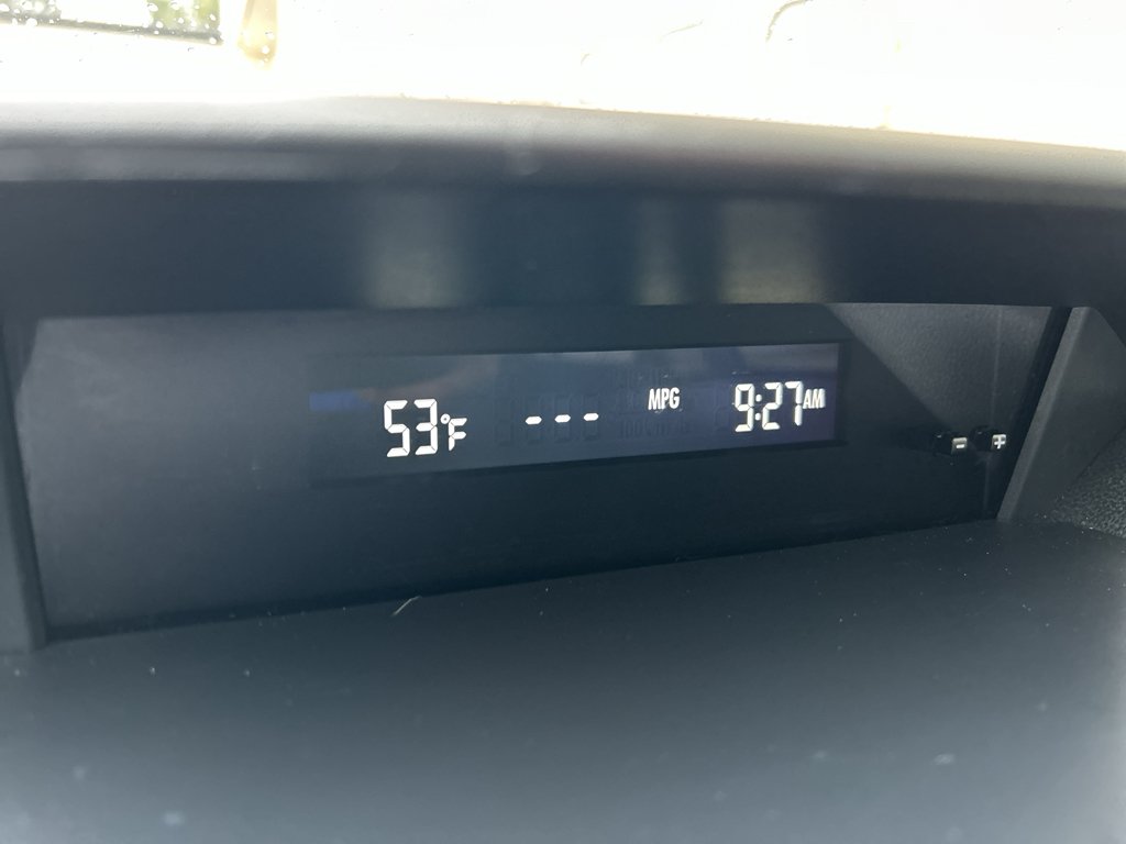 Used 2018 Dark Gray Metallic Subaru Premium image 18