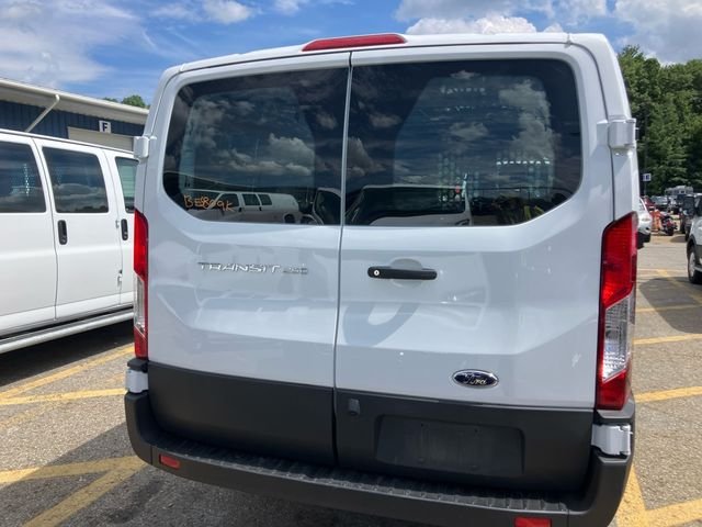 Used 2025 Oxford White Ford Base image 9