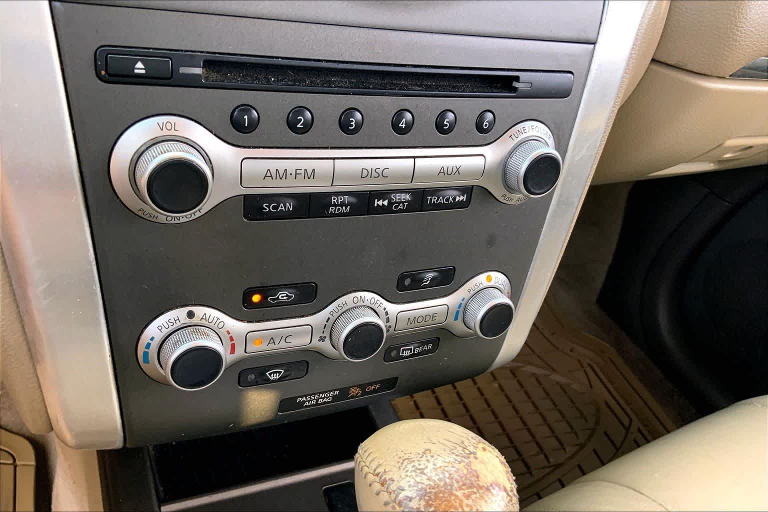 Used 2012 Tinted Bronze Metallic Nissan SL image 31